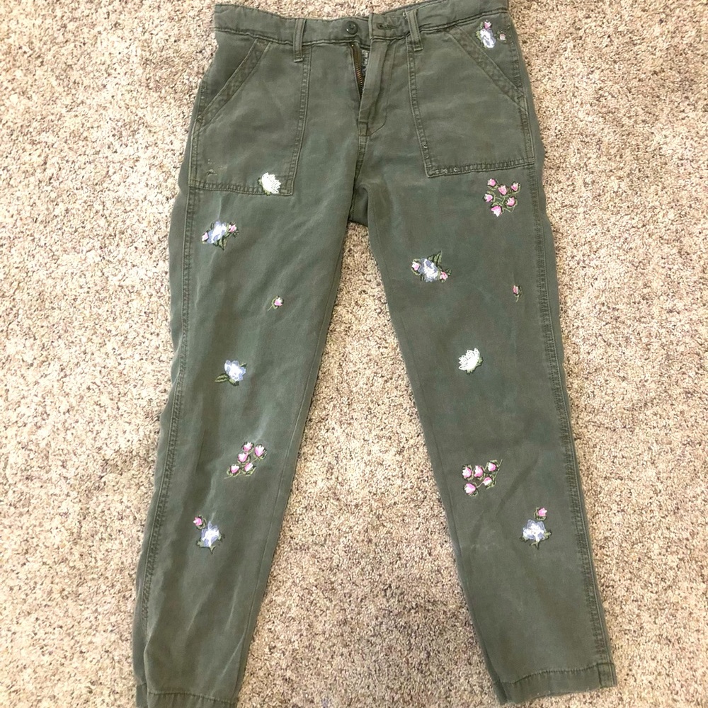 Lucky brand cargo embroidered pants. Olive Green 2/26